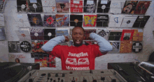 jungleguy-human-traffic.gif